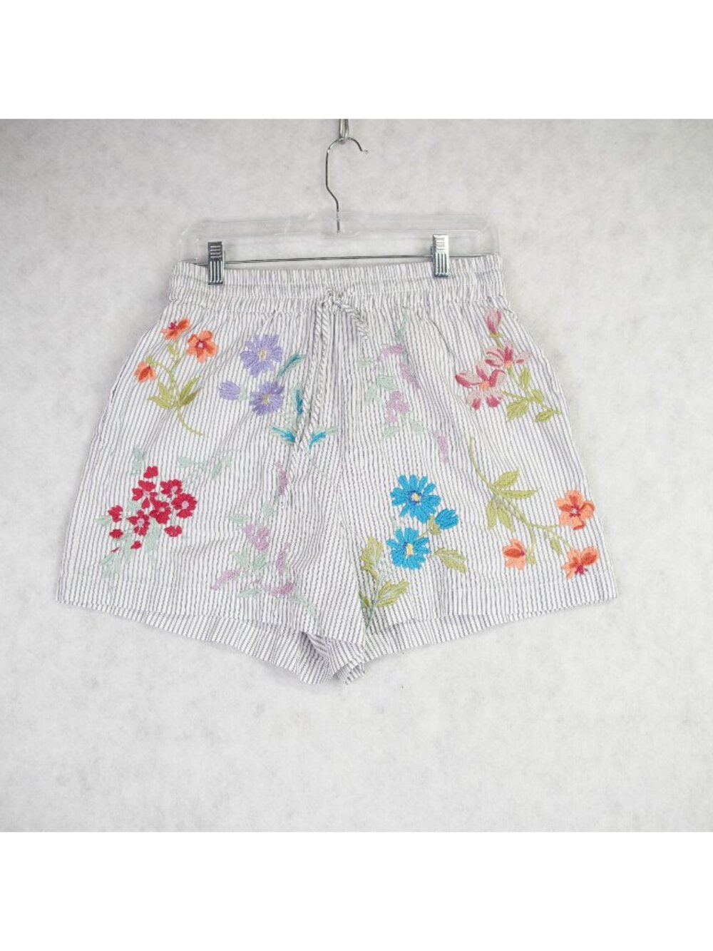 Johnny Was Workshop Womens Embroidered Floral Striped Cotton Shorts Size S EUC